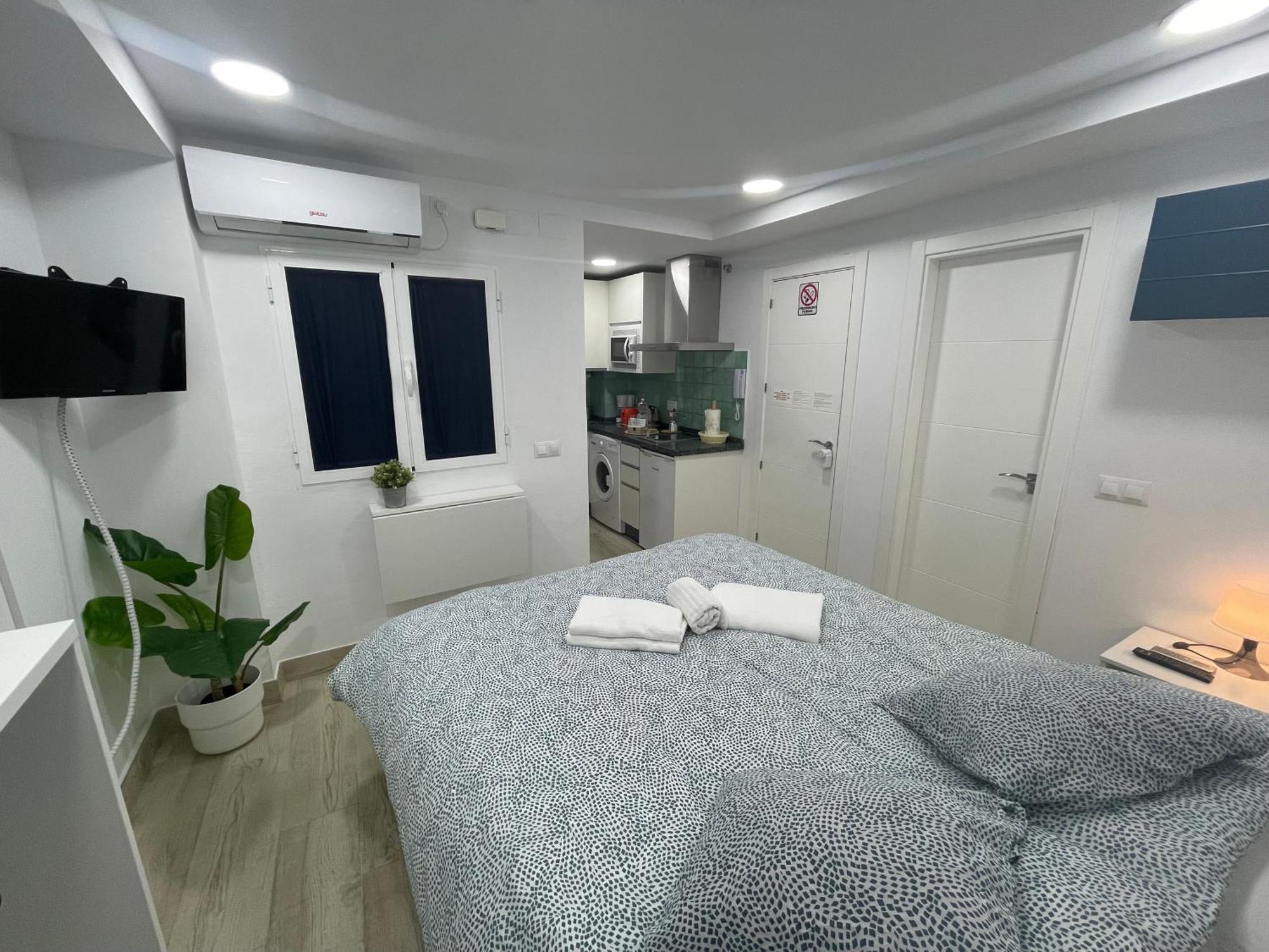 Playa Carihuela Estudio Rey El Carmen Torremolinos Bagian luar foto